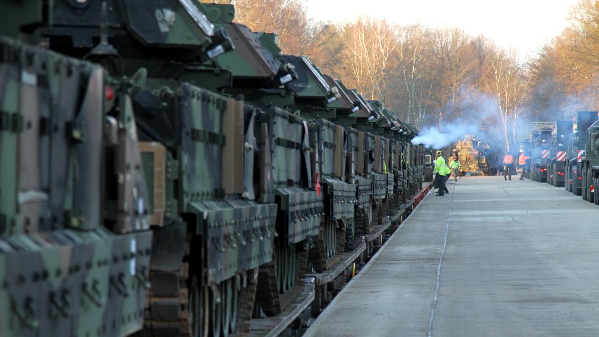 tancuri-tren_37109300