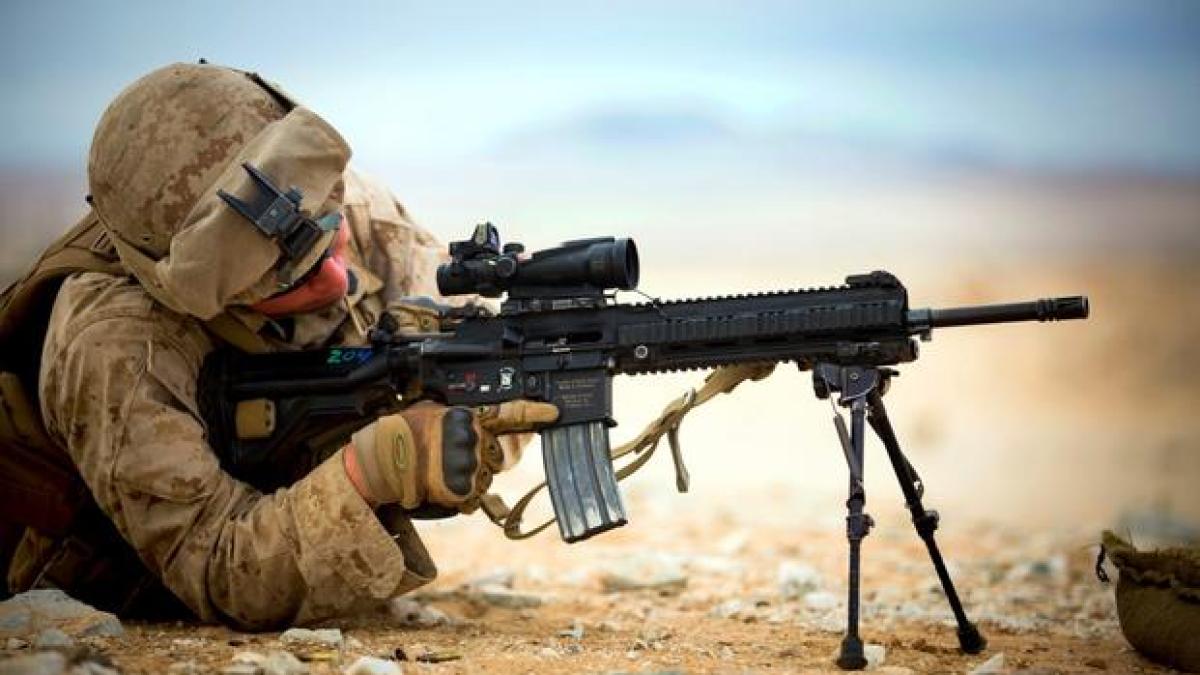 m27-puscasi-marini-sua-arma_72435900