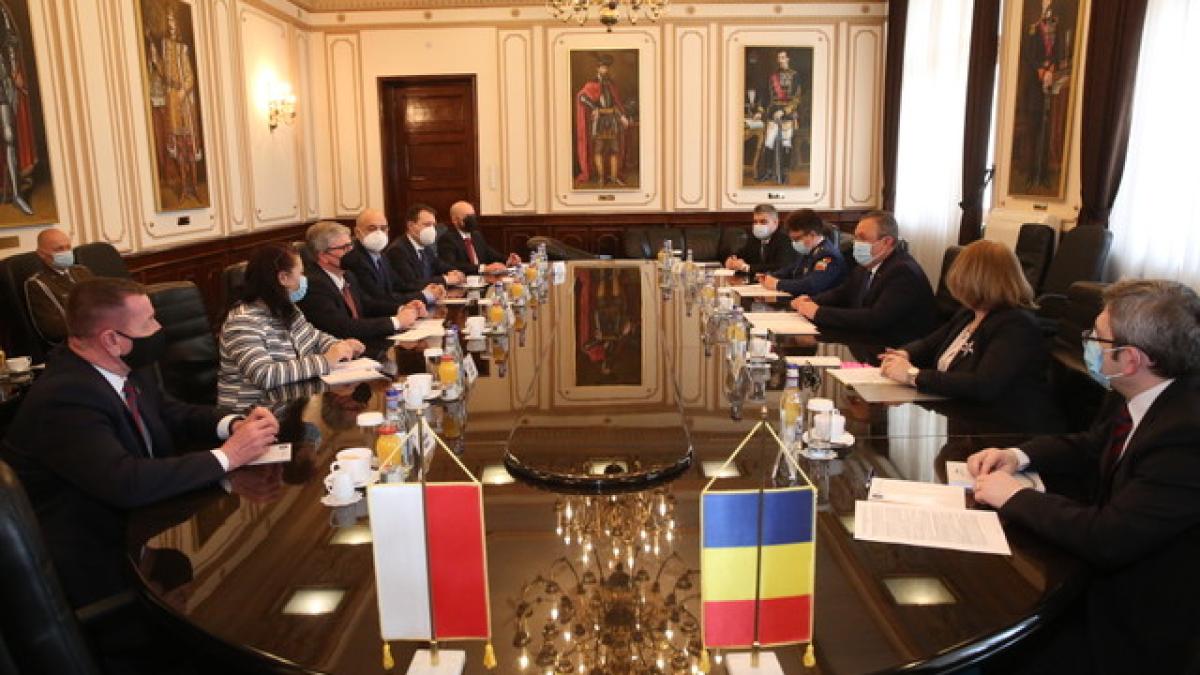 ciuca-polonia_09700600