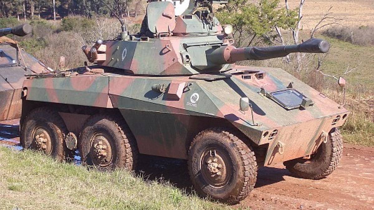 ee-9-cascavel-6x6_27101200