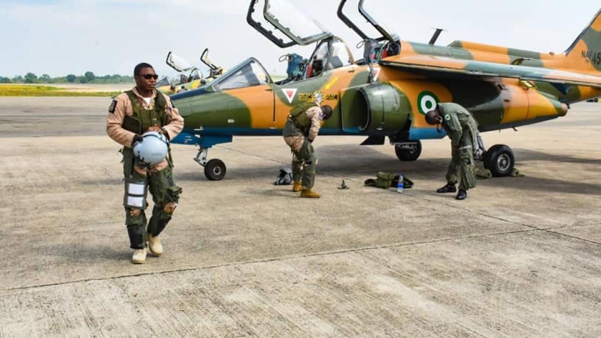 Boko Haram a doborât un avion de atac la sol Dassault Alpha Jet al Armatei Nigeriei (Video)