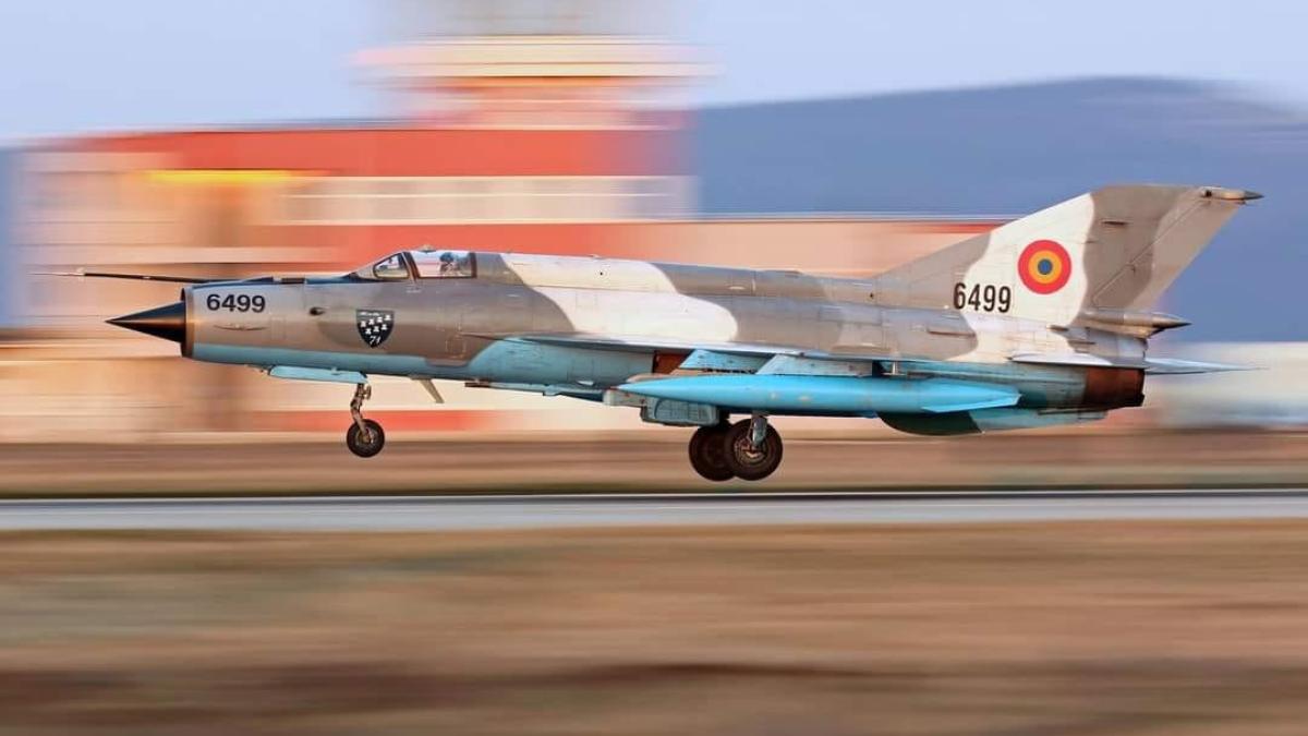 mig-21-prabusit-mures_03442300