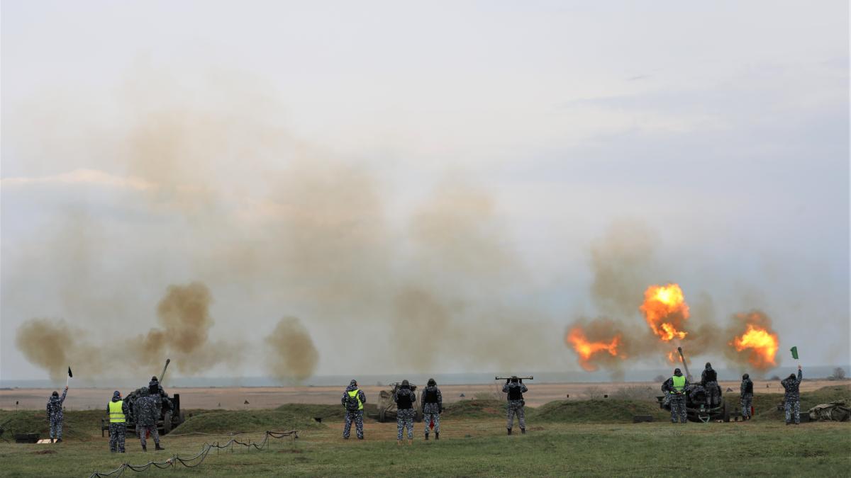 Trageri reale de luptă cu artileria antiaeriană în Poligonul Capu Midia, în cadrul exercițiului Azur (Foto/Video)
