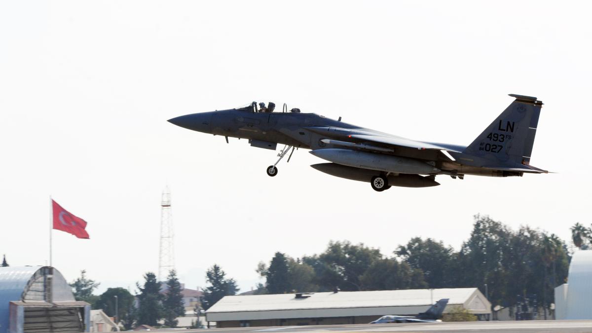 sua-f-15-incirlik-decolare_43549500