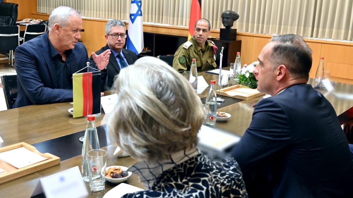 ministrul-de-exerne-al-gemaniei--heiko-mass-si-ministrul-apararii-din-israel--benny-gantz_84551900