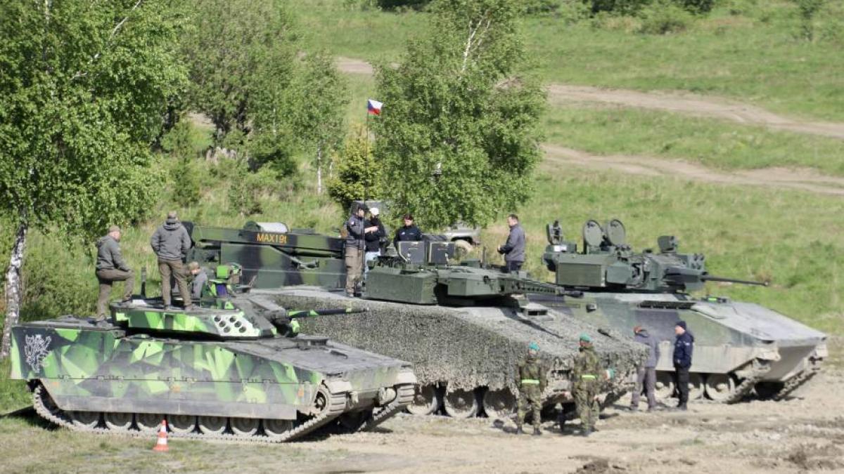 cehia-vehicule-de-lupta_64693100