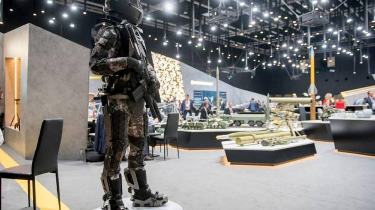 Luată de val, Rusia anunță armuri ce vor rezista gloanțelor de calibrul 50 pentru „soldații viitorului”. Teoretic se poate. Practic, mai greu