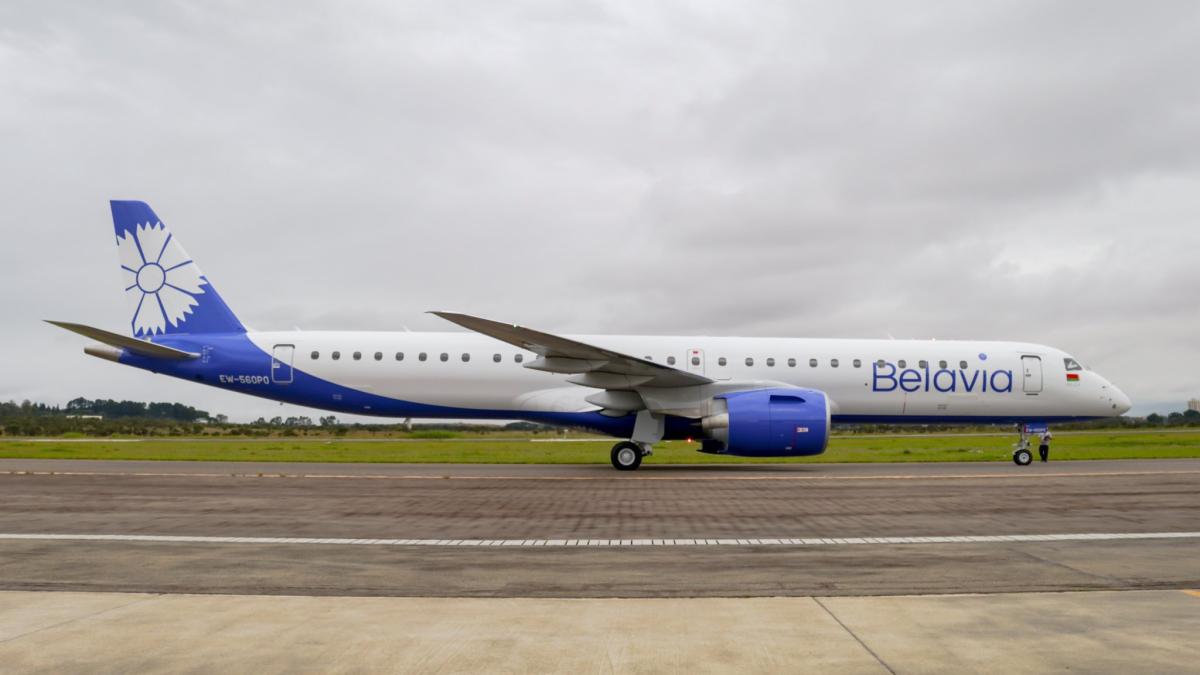 avion-compania-belavia-belarus_75216100