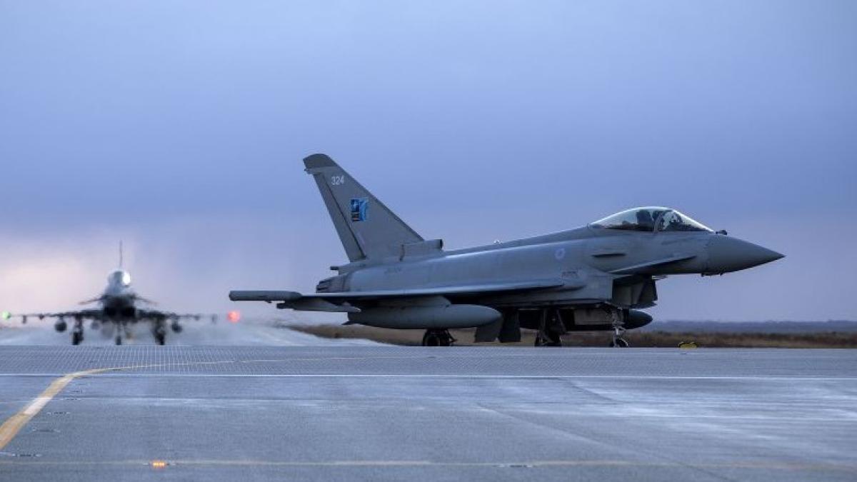 typhoon_raf_69469900