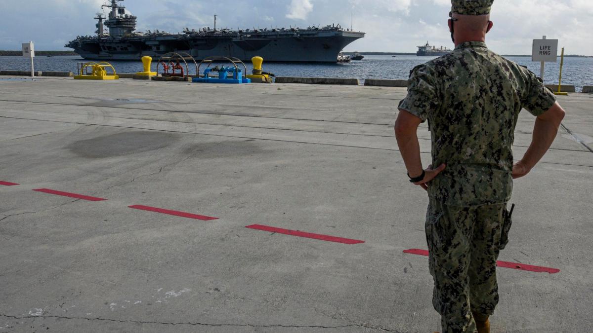 sua-baza-guam-portavion-nimitz_77058700