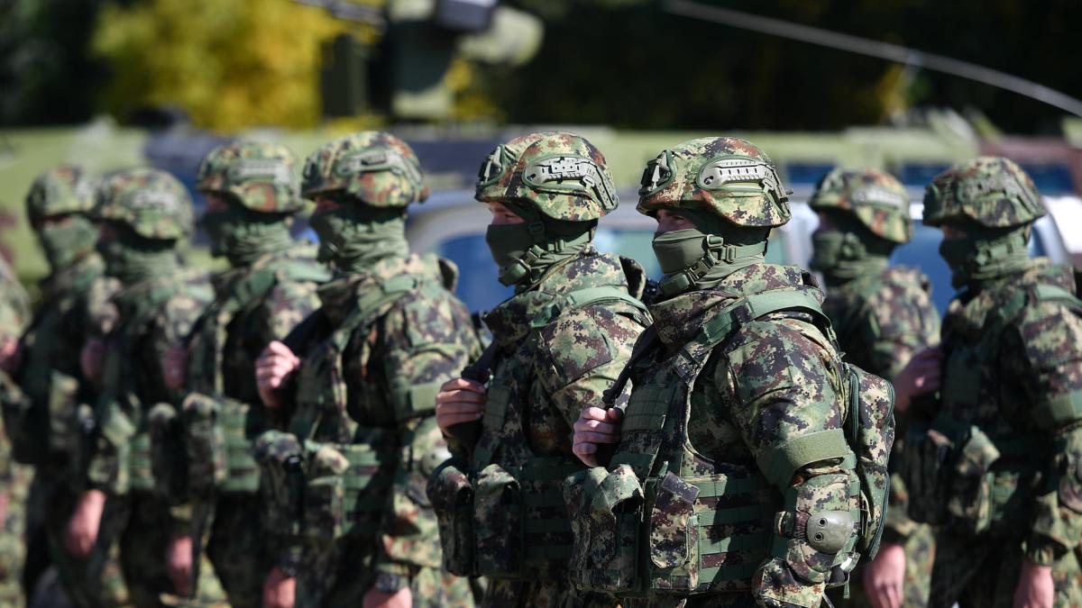 serbia-armata-militari-armata-sarba_27039400