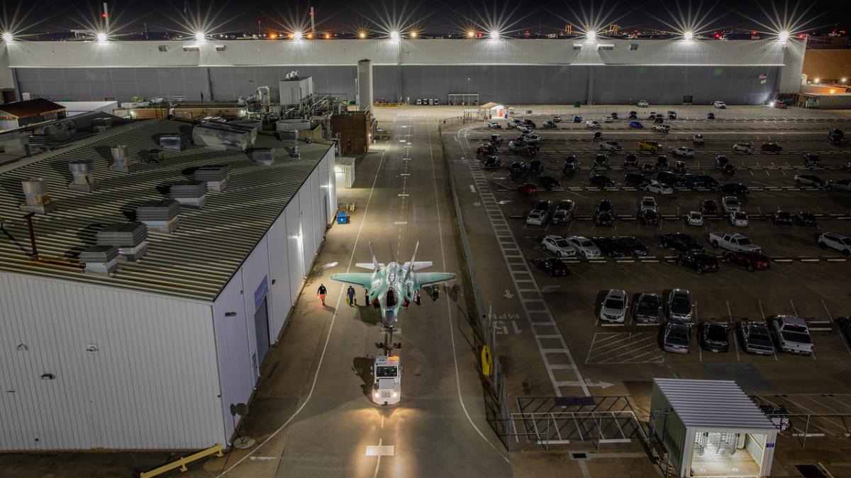 Rusia va prezenta un nou avion de luptă. Misteriosul proiect ar trebui să stopeze hegemonia F-35 și să înlocuiască MiG-29