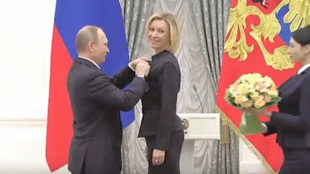 maria_zaharova_vladimir_putin_33898300