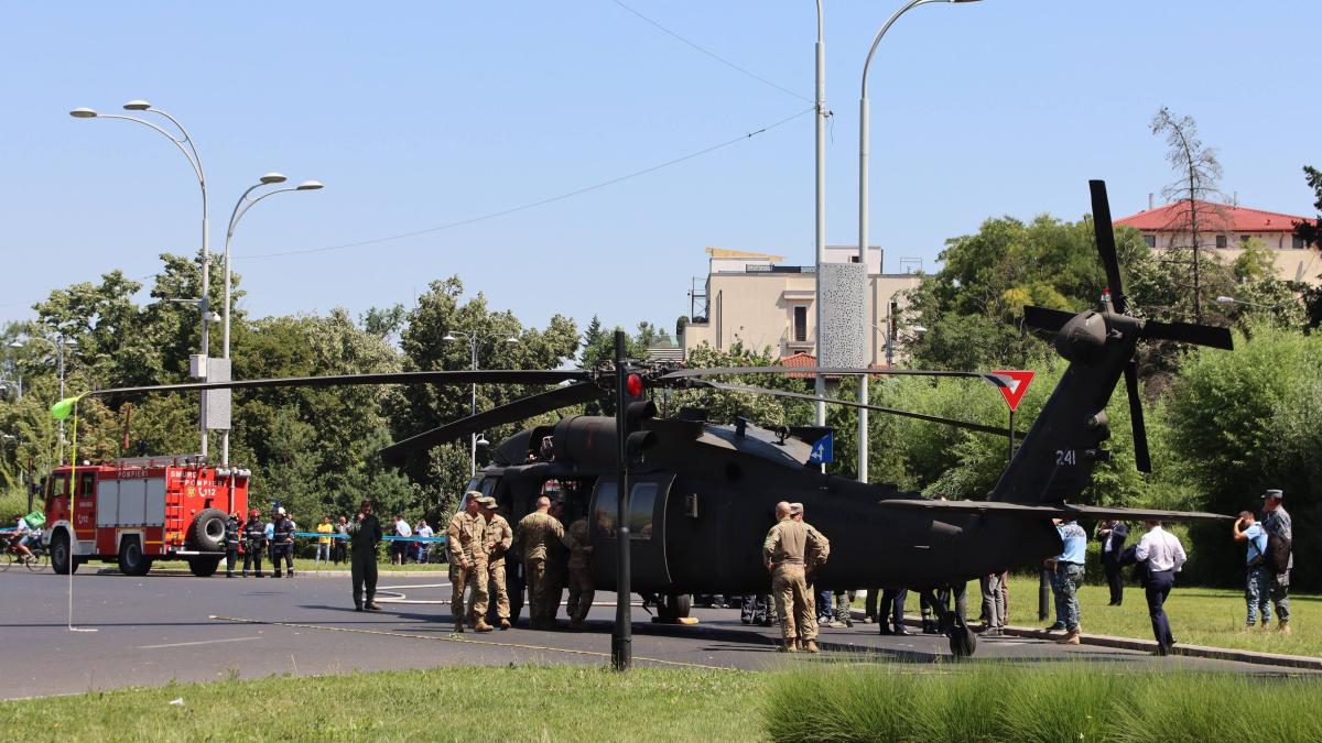 black-hawk-intersectie-aviatorilor-charles-de-gaulle-romania_52833900