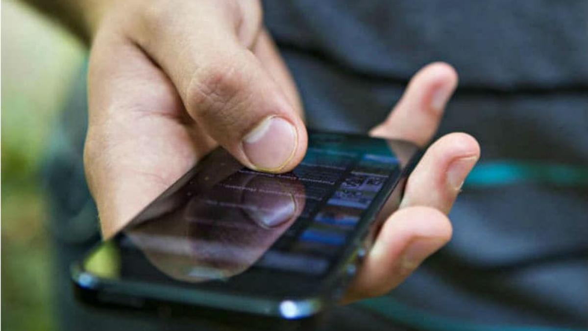 mobile-cyber-crime_21025200