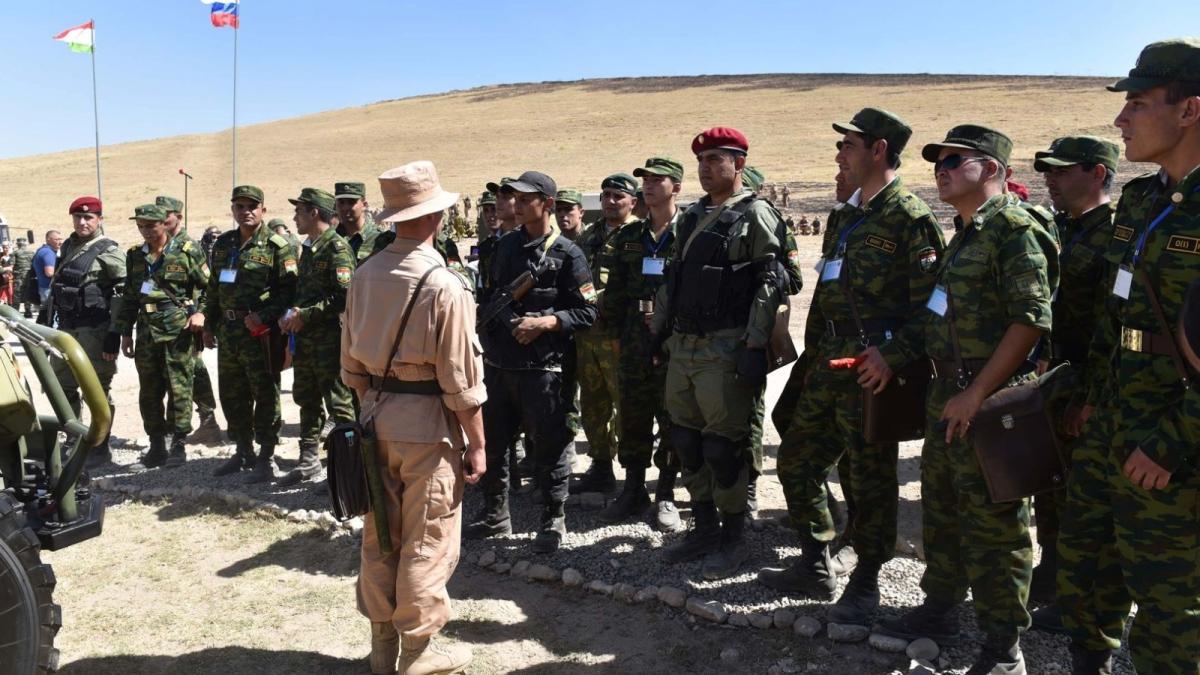 rusia-trupe-tadjikistan_61263000