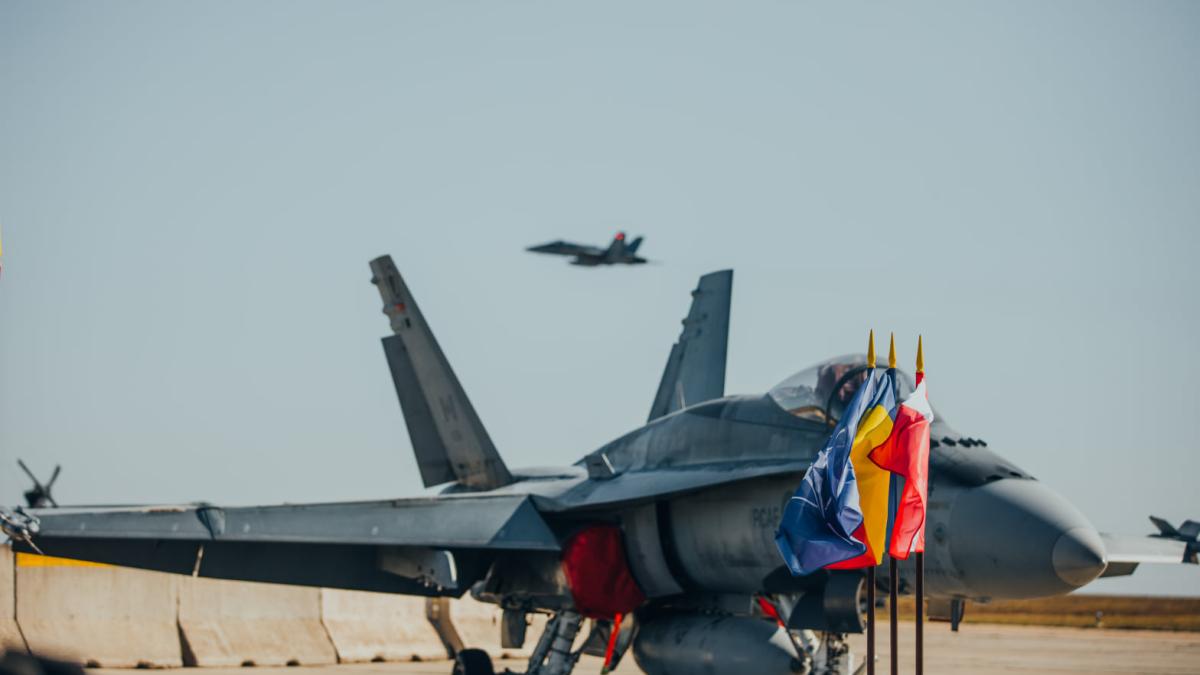 cf-188-hornet-baza-aeriana-mihail-kogalniceanu_97654300