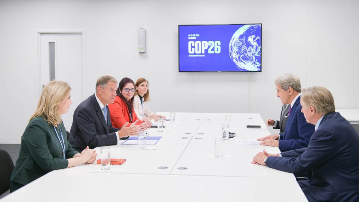 iohannis-john-kerry_06616600