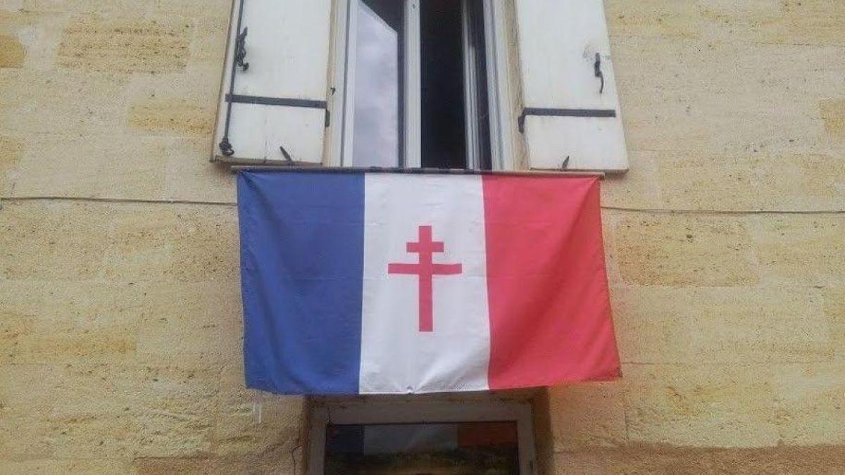 franta-steag-cruce-de-lorena_32678000