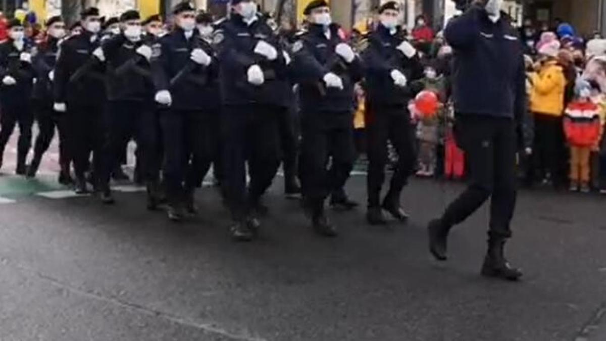 Jandarmeria Română își cere scuze public și demarează o anchetă după defilarea controversată de la Cluj-Napoca (Video)