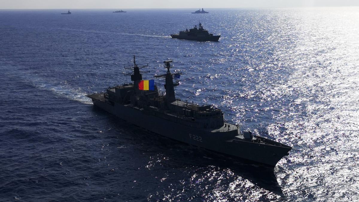 fregata-regina-marina_27215600