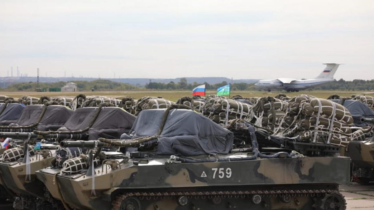 rusia-desant-aerian_19819800