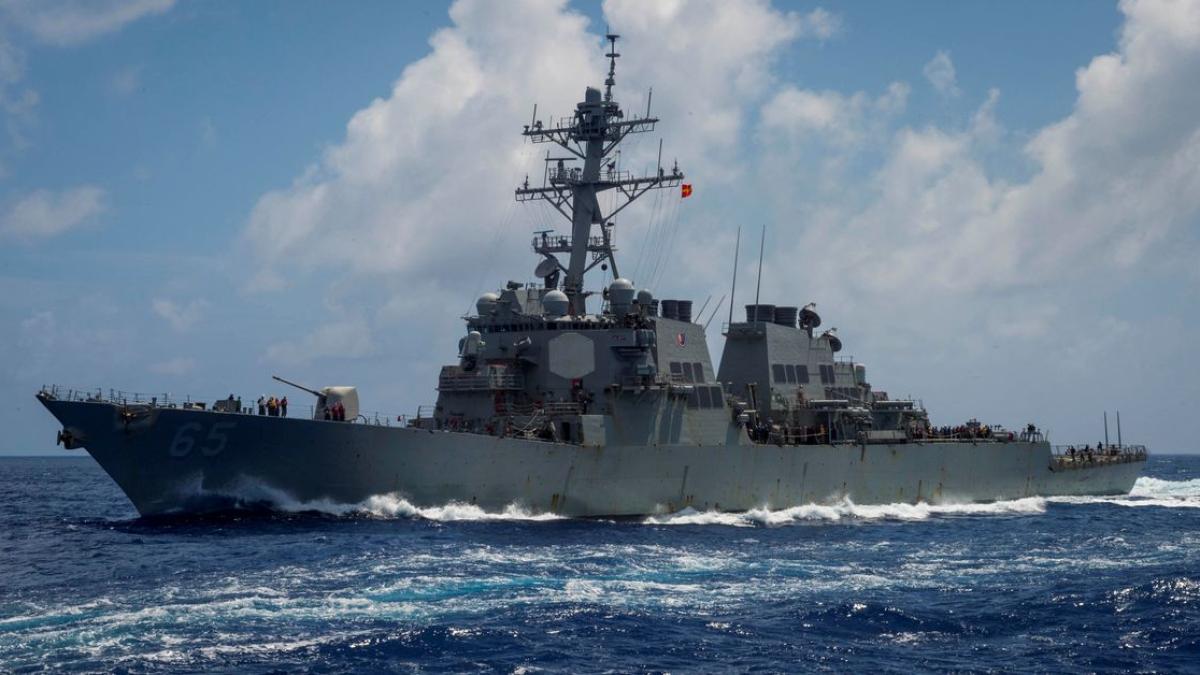 distrugatorul-american_uss-benfold_46971600