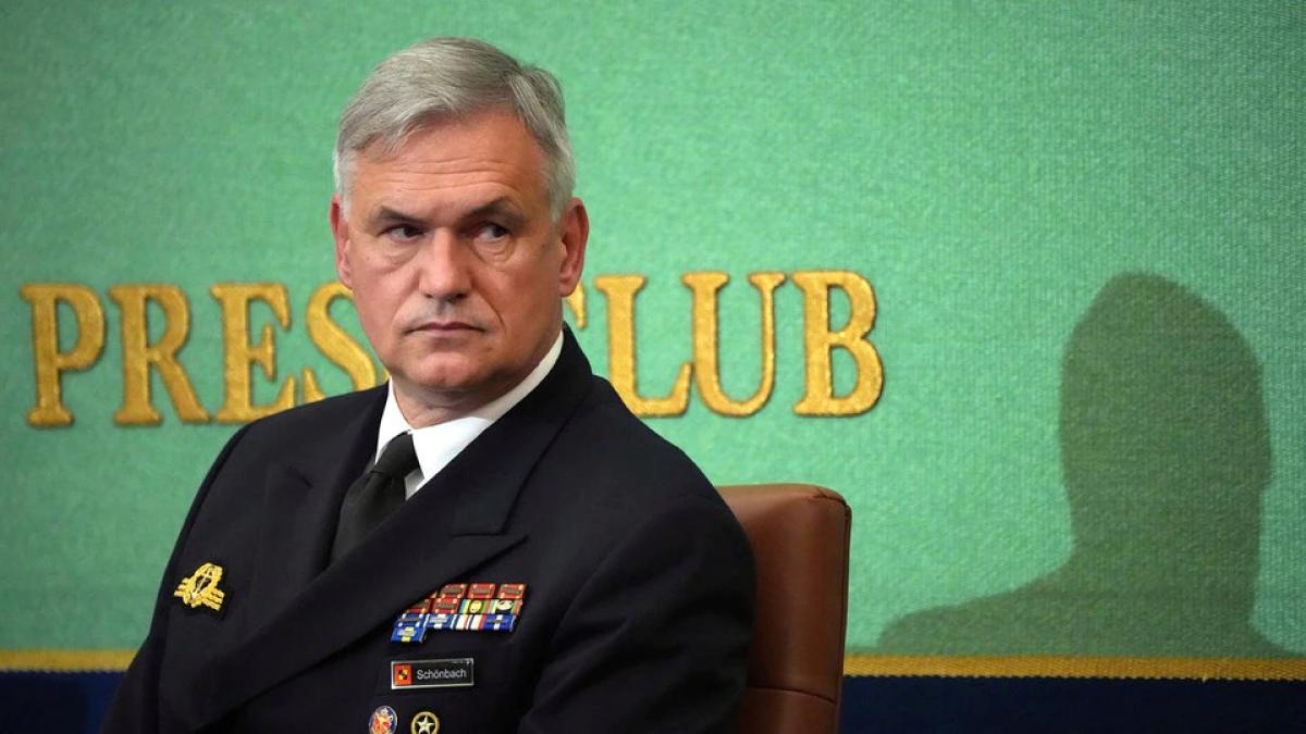 kay-achim-schoenbach-01_80956600