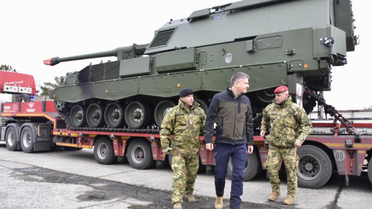 ungaria-pzh-2000_07125600