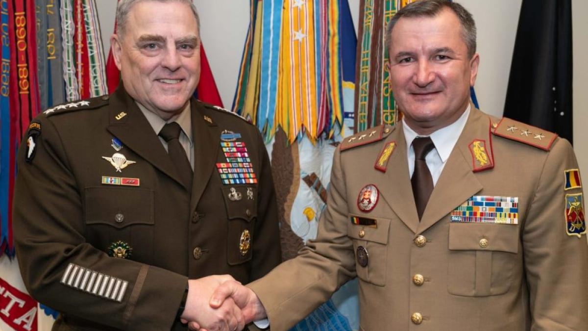 seful_smap_generalul_daniel_petrescu_alaturi_de_generalul_american_mark-a--milley_24826800