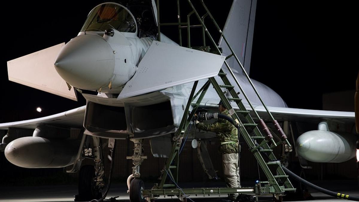 Pentru protejarea spaţiului aerian al NATO, Marea Britanie a trimis patru avioane Eurofighter Typhoon în Cipru