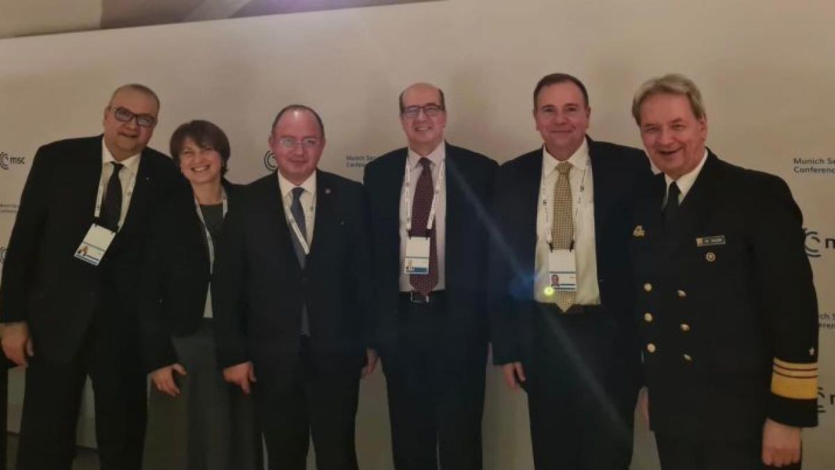 new-strategy-center-george-scutaru-bogdan-aurescu-ben-hodges_04320500