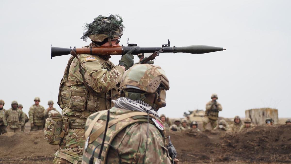 militar-american-in-poligonul-smardan_09446400