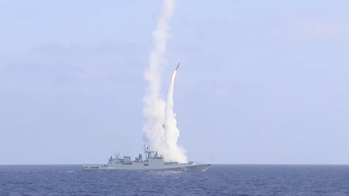 rusia-lnasare-rachete-kalibr_13754800