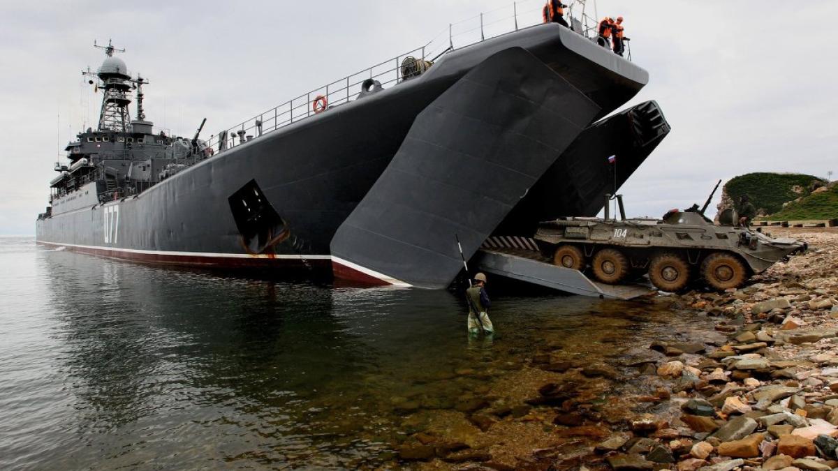 nava-de-desant-maritim-rusia_35776900