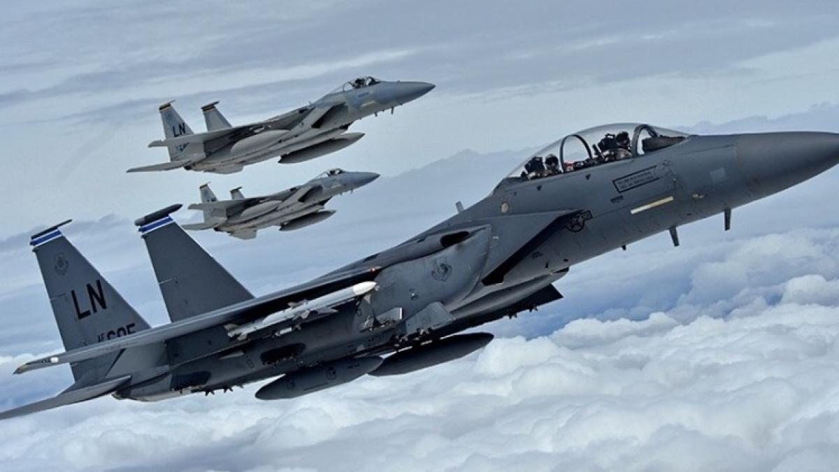 avioane-f-15_52877600