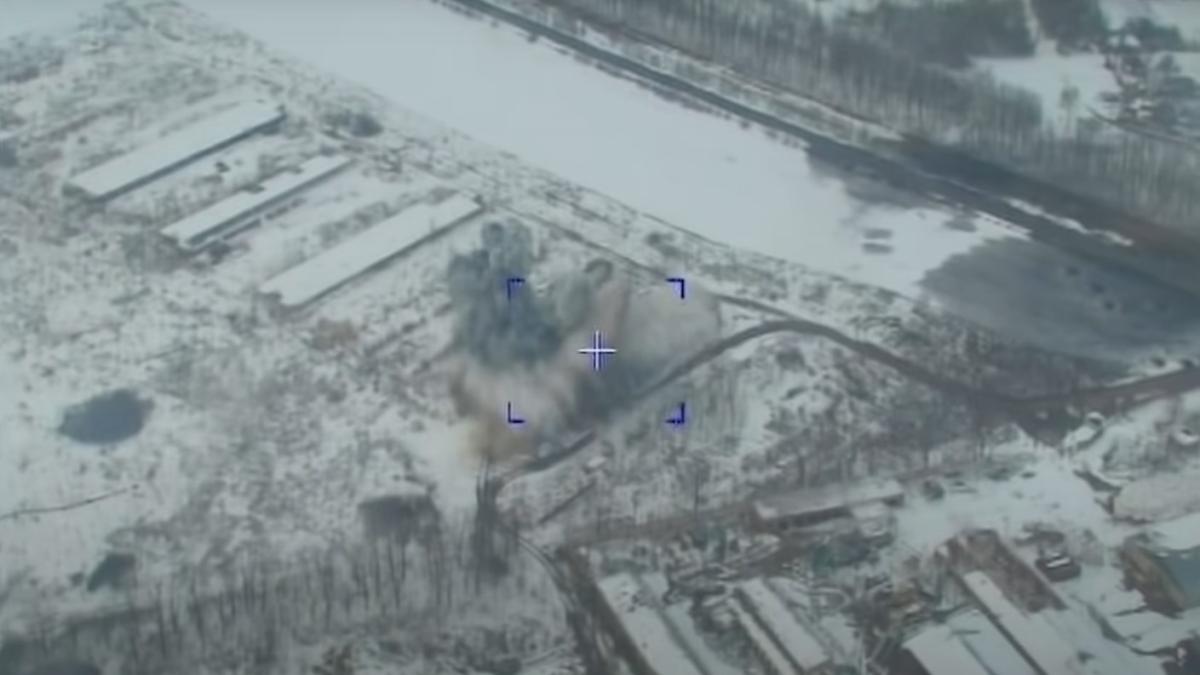 Ofensiva Rusiei (Video). Momentul primei lovituri a rachetei hipersonice Kinzhal. Elicopter Ka-52 vs. tancuri ucrainene și misiuni ale Su-35 