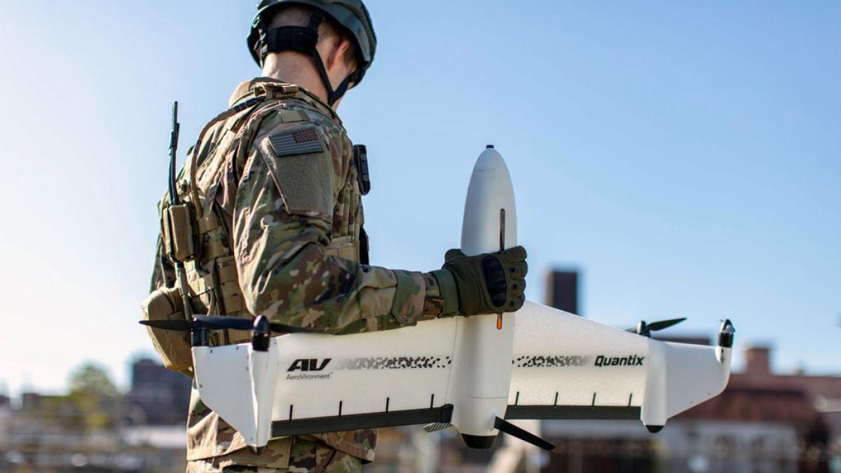 De la compania care produce dronele kamikaze Switchblade, Ucraina primeşte 100 de UAV-uri Quantix Recon