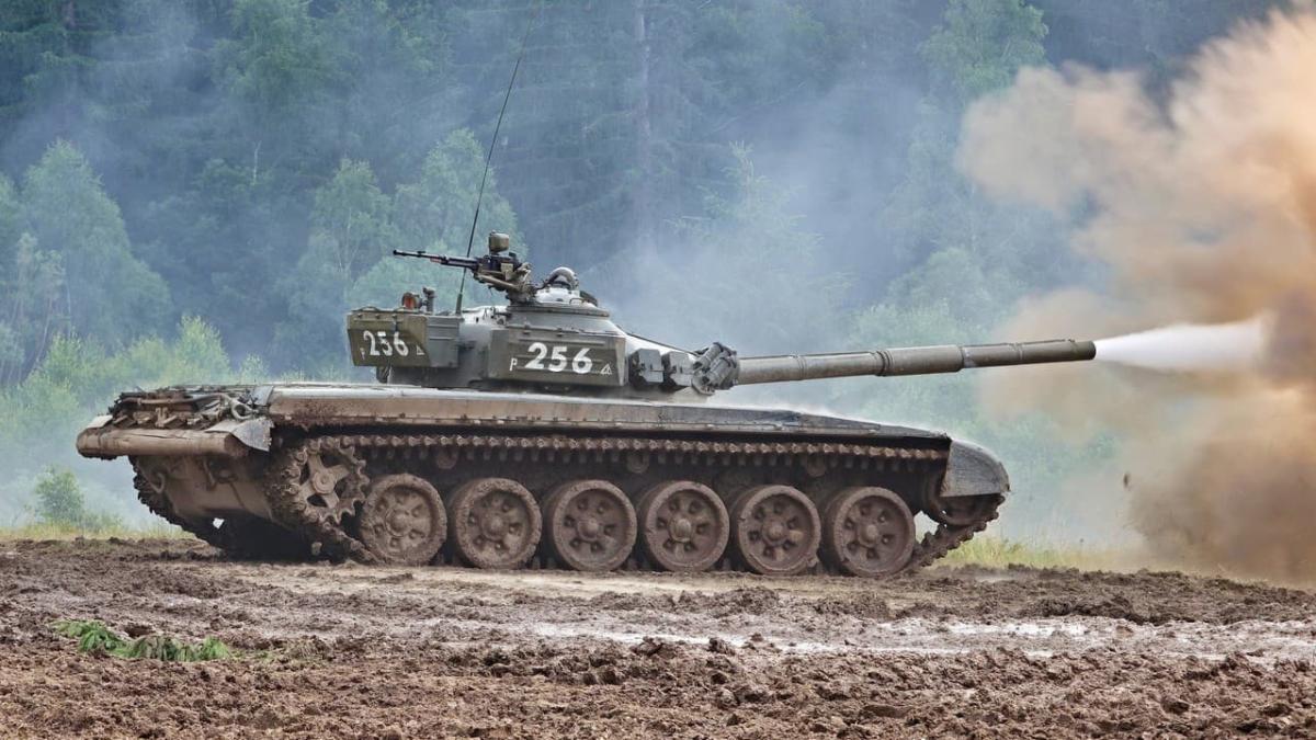 tanc-72-slovacia_05595600