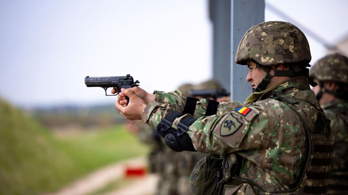 pistol-armata-romaniei-mapn_24071100