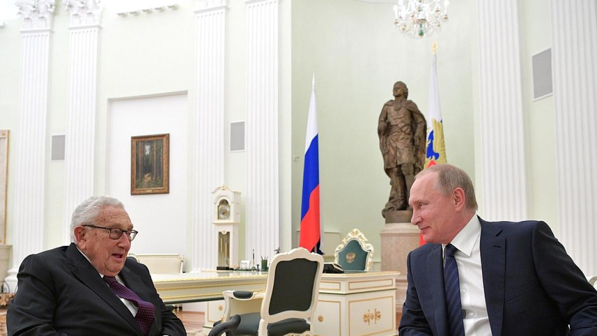 henry-kissinger-vladimir-putin_31797200
