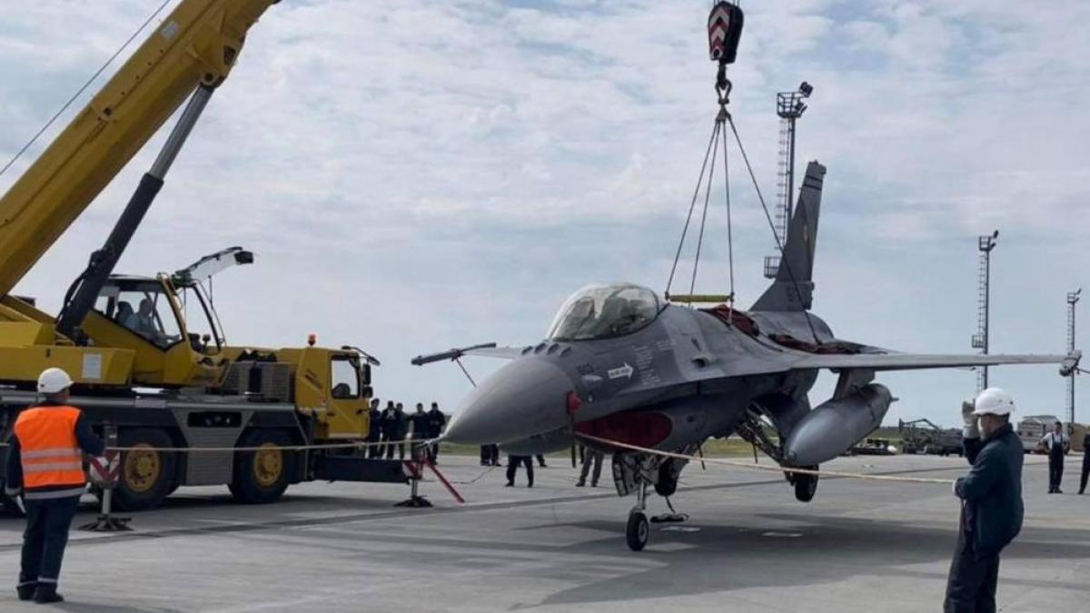 avion-f-16_fortele_aeriene_romane_94464200