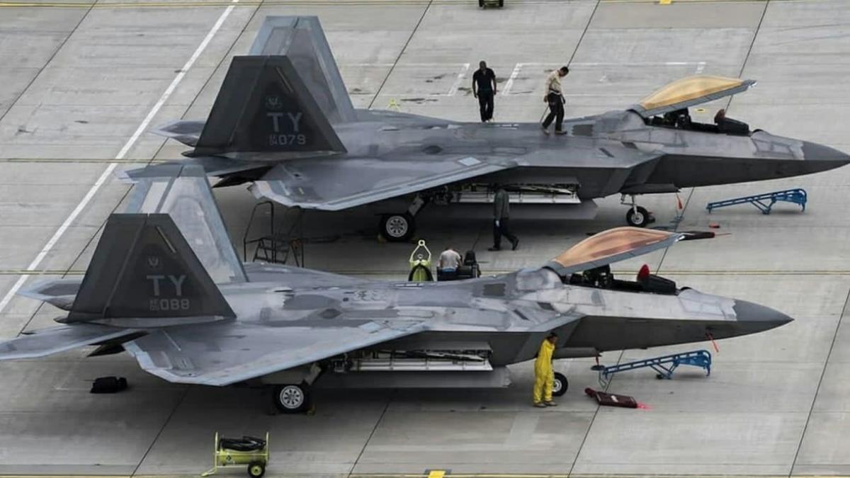 avioane-f-22_16801700