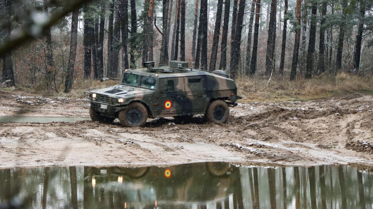  Războiul rus din Ucraina poate forța industria din România să se reinventeze | Generalul Bălăceanu, la Obiectiv EuroAtlantic la DefenseRomania