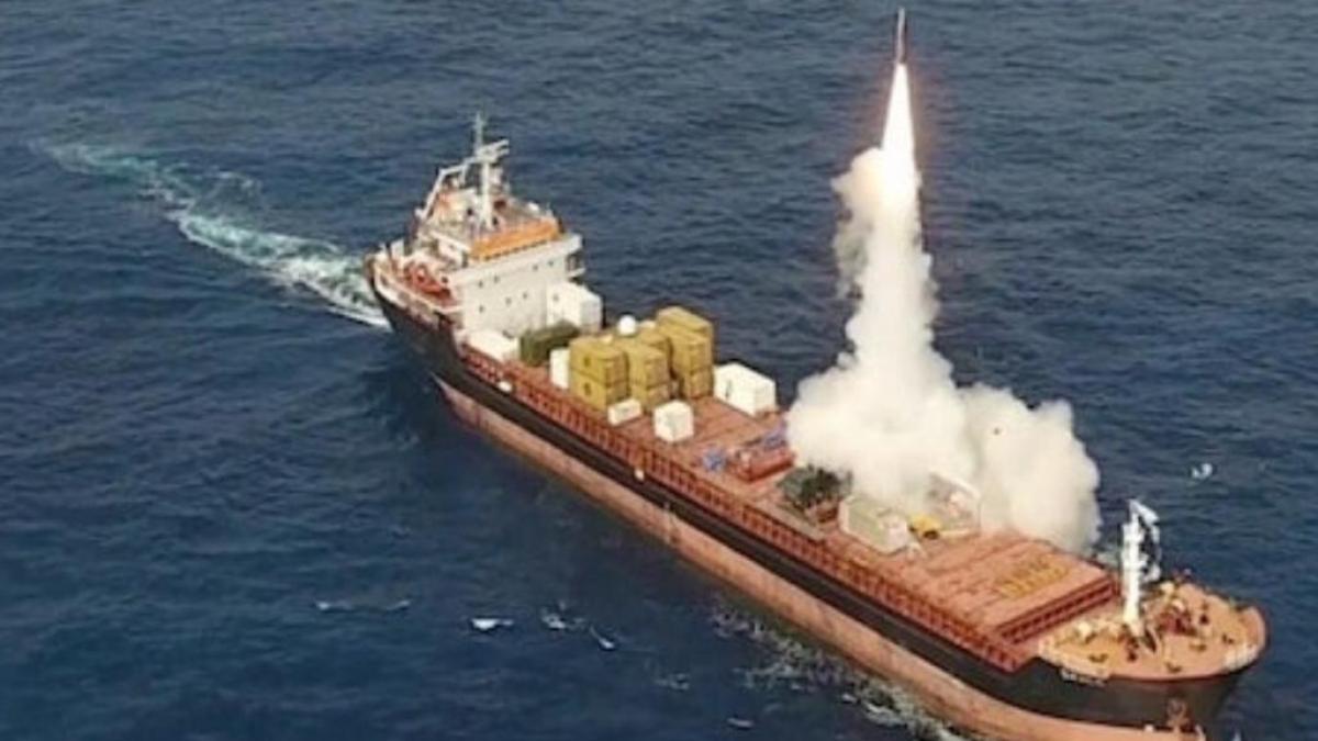 imagine-grafica-nava-cargo-lansare-rachete_93676200