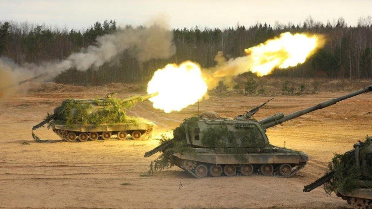 Ucraina luptă modern, Rusia folosește tactica tăvălugului de foc. Războiul de artilerie amintește de asediul Berlinului 