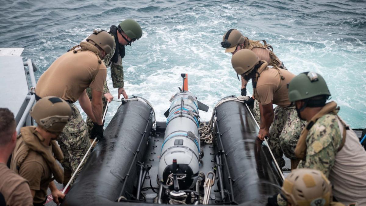 drona-submarin-sua-uuv_99859800