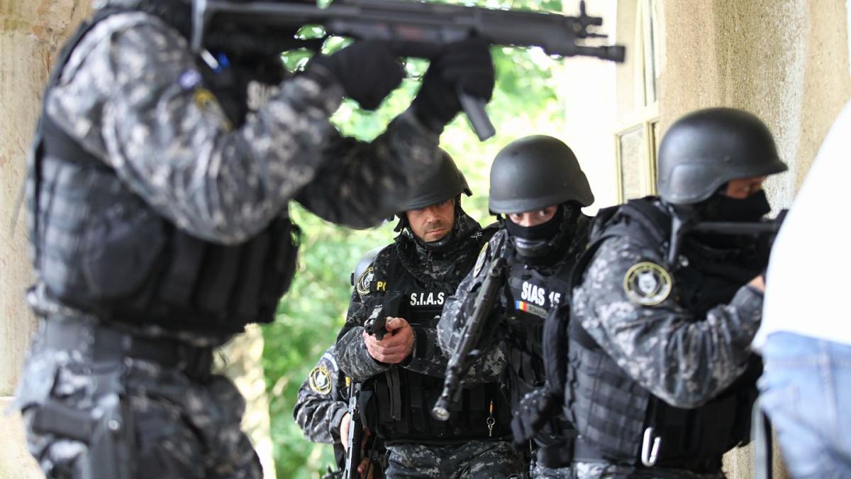 sias_trupe_politie_politia_romana_88922600