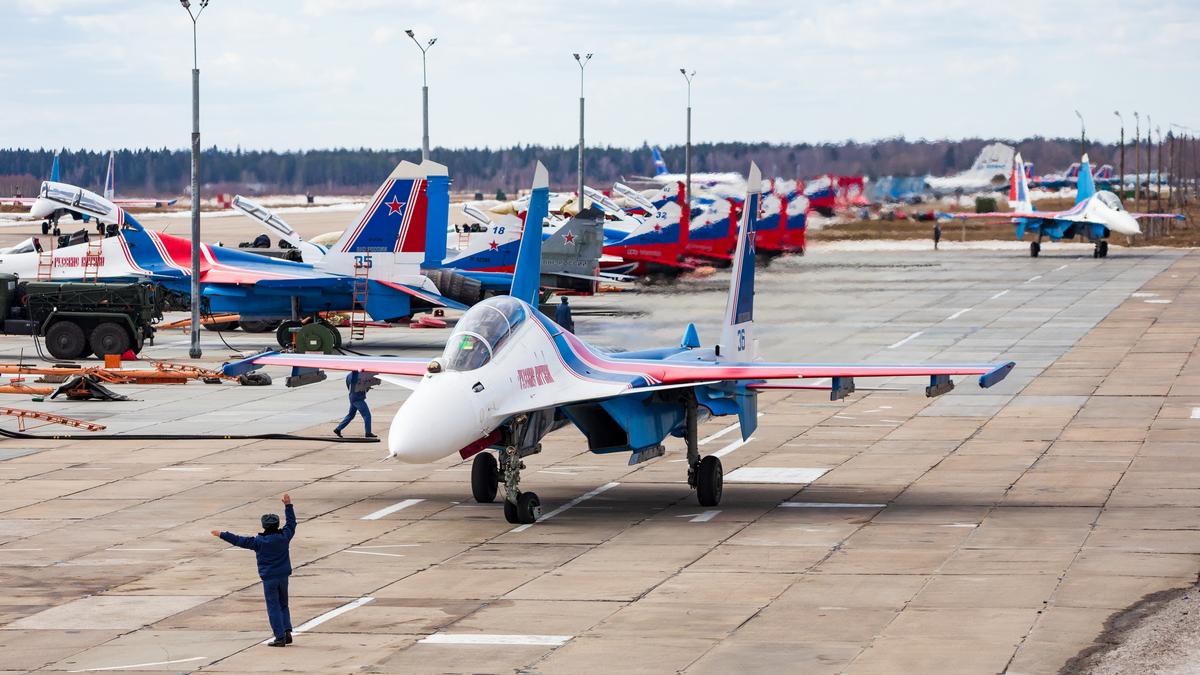 Va implica mai mult Rusia aviația militară în Ucraina? Gen. Bălăceanu: Vor apela la piloți. Aviația - rareori în stocul de mobilizare 