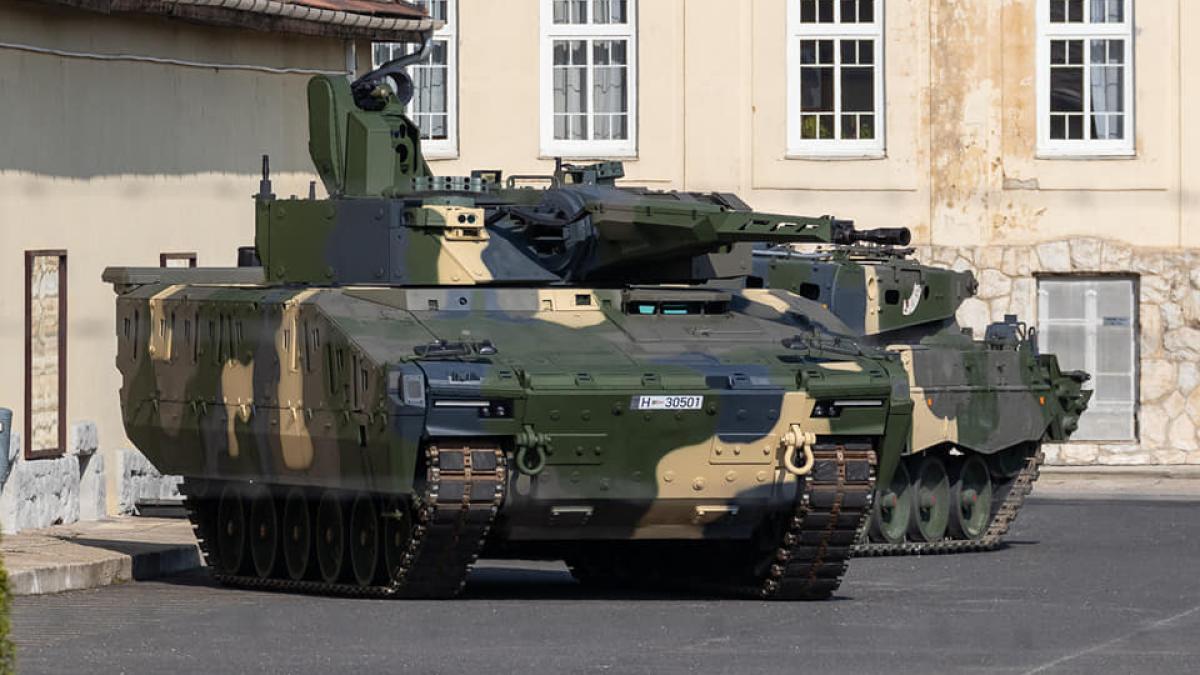 Forţele Armate Ungare au primit primele vehicule de luptă pentru infanterie Lynx KF41 (Foto/Video)